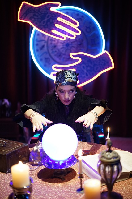 50tl Nin Arkasında Kim Var?