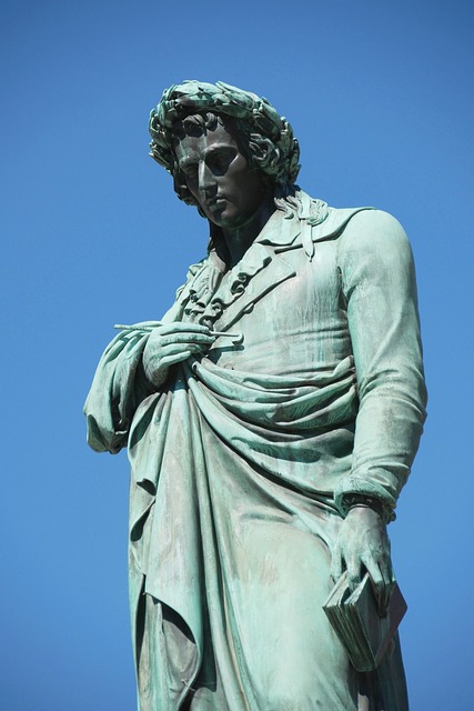 Şair Evlenmesi Kitabı Kaç Sayfa?