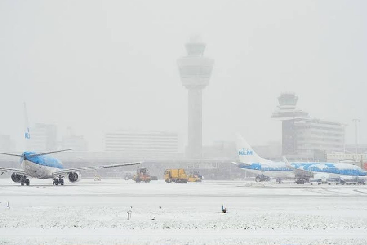 ingiltere ve hollanda kara teslim cok sayida ucus ertelendi zDQZ4Ddi