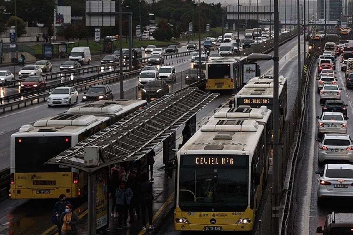 istanbulda toplu ulasima yuzde 35 zam yapildi