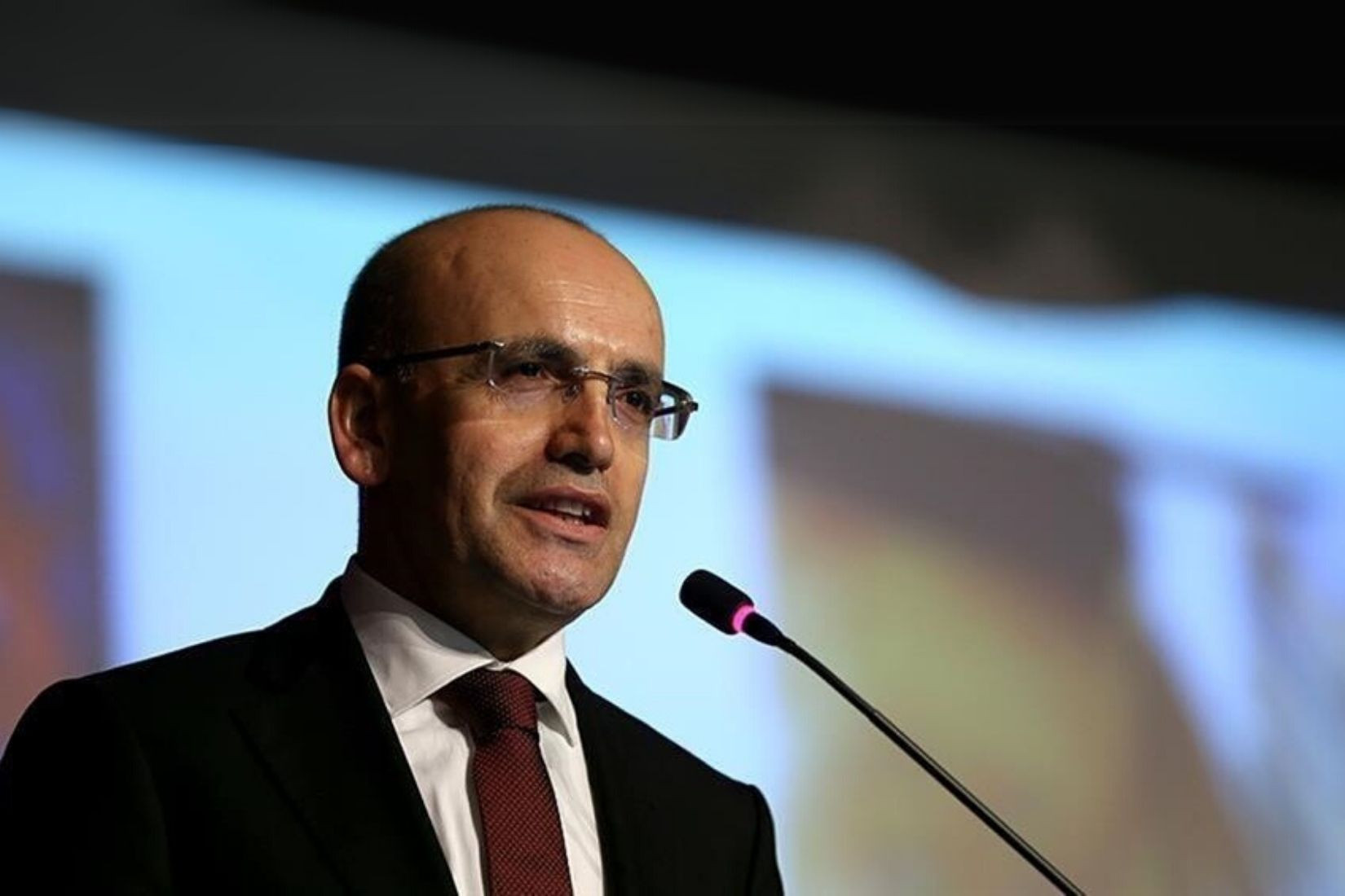 mehmet simsek londrada 250den fazla yatirimciya turkiye ekonomisinianlatti