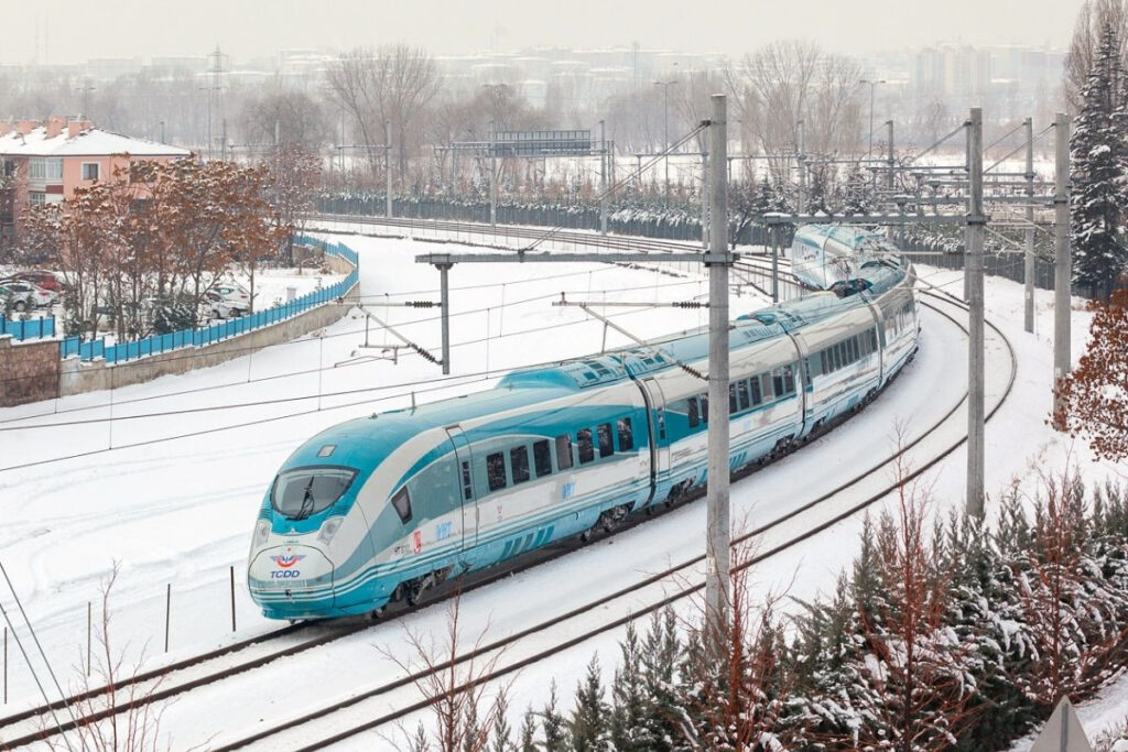 yuksek hizli tren ve bolgesel tren bilet ucretlerine yuzde 444e varan oranlarda zam yapildi lKc9y4hF