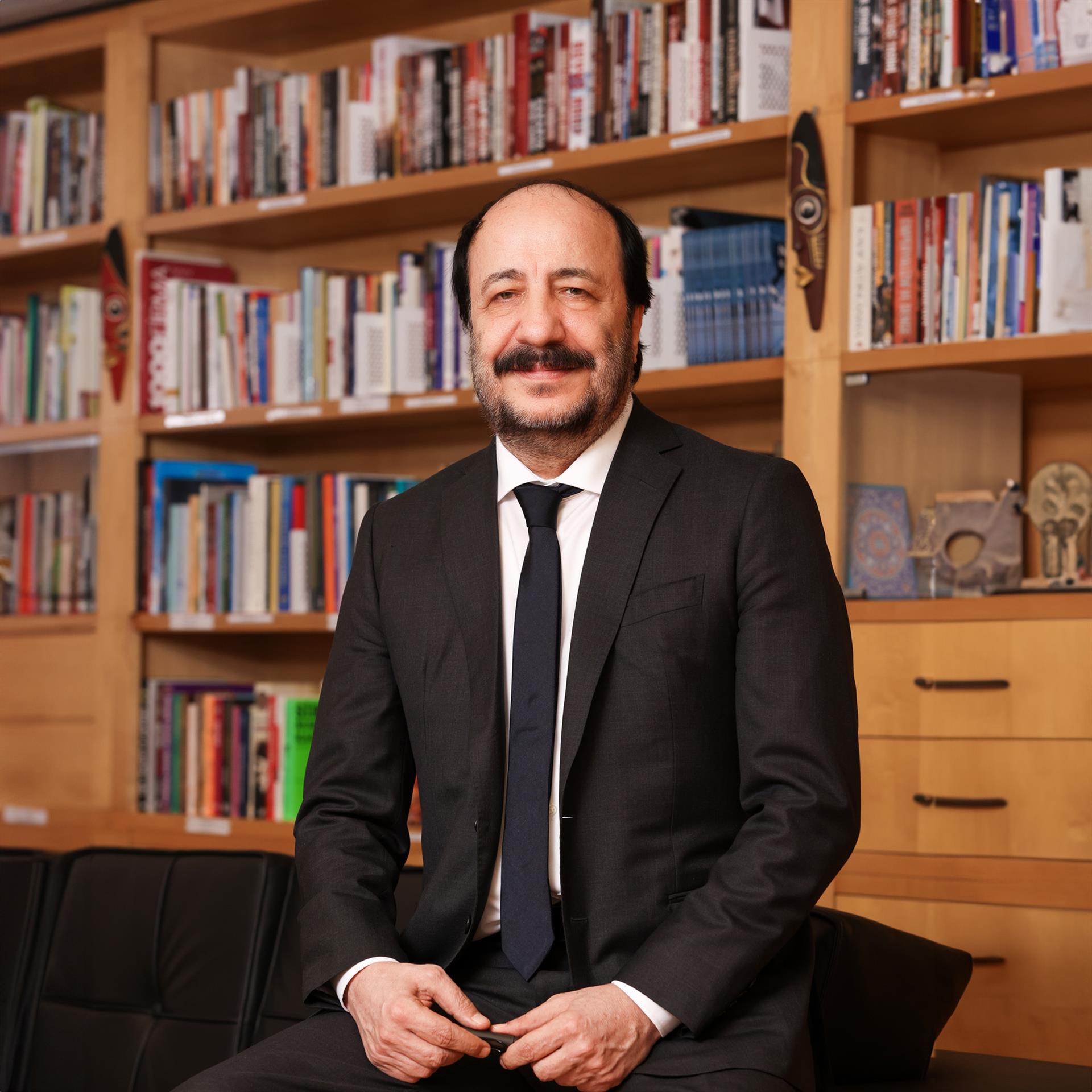adnan dalgakiran ihracatci yasama savasi veriyor boyle giderse atmaca gibi bekleyen yabancilar turk sirketlerini ymjfawYm