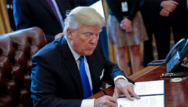 donald trump 2020 yilinda 20 yasindaki bir siyahiyi oldurmekten hukum giyen 2 eski polis kDqbZBX1