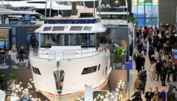 dunyanin en buyuk kapali denizcilik tekne ve su sporlari fuari olan boat dusseldorfta turk O9U4G8Dl