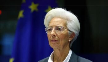 ecb baskani lagarde ekonomi durgunlukta kisa vadede zayif seyir surecek jZAX96GW