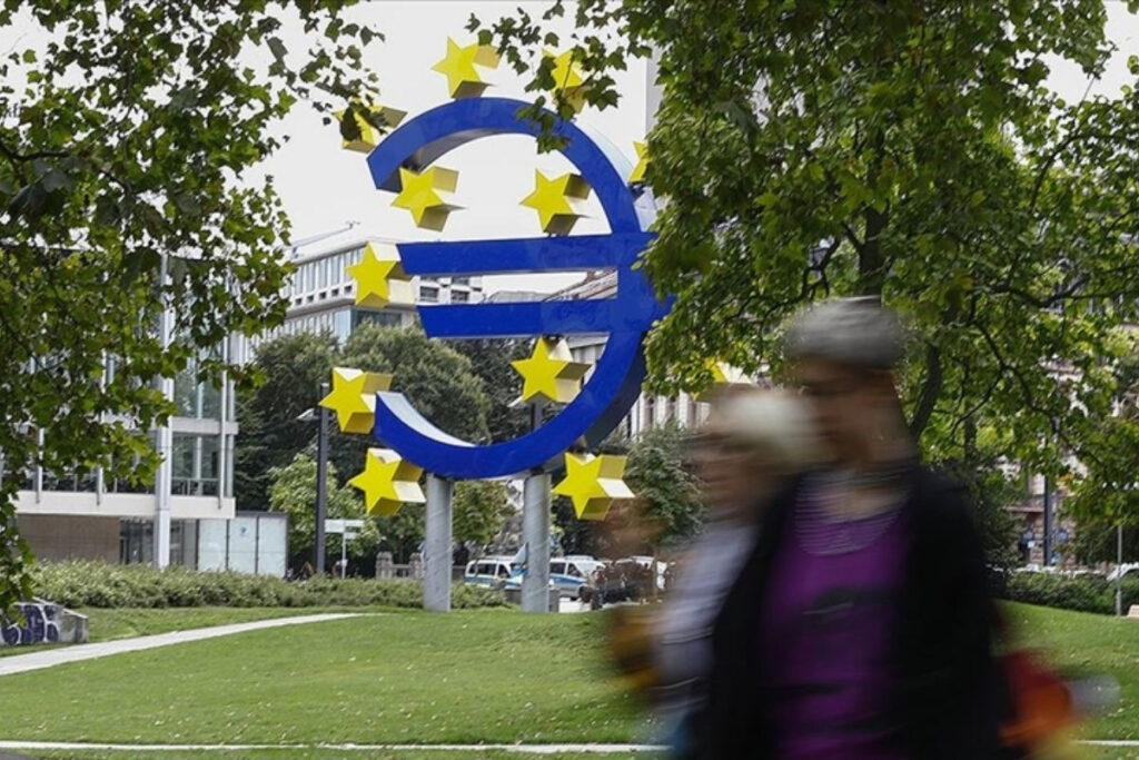 euro bolgesinde son ceyrekteki ekonomik zayifligin ardindan kredi kosullari sikilastiriliyor hm9kNfZE