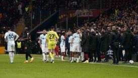 galatasaray adana demirspor macinda yasananlar hakkinda suc duyurusunda bulundu oncesi ve sonrasiyla arastirilsin gN2OmeFc