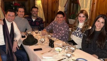 haci sabanci ve nazli sabancinin kayak tatili tum hiziyla devam ediyor Fvy7IAtv