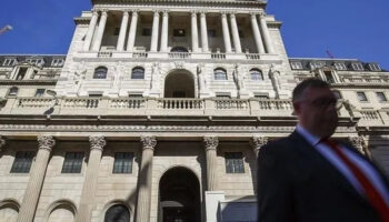 ingiltere merkez bankasi politika faizini yuzde 45e indirdi KMfaEHzL