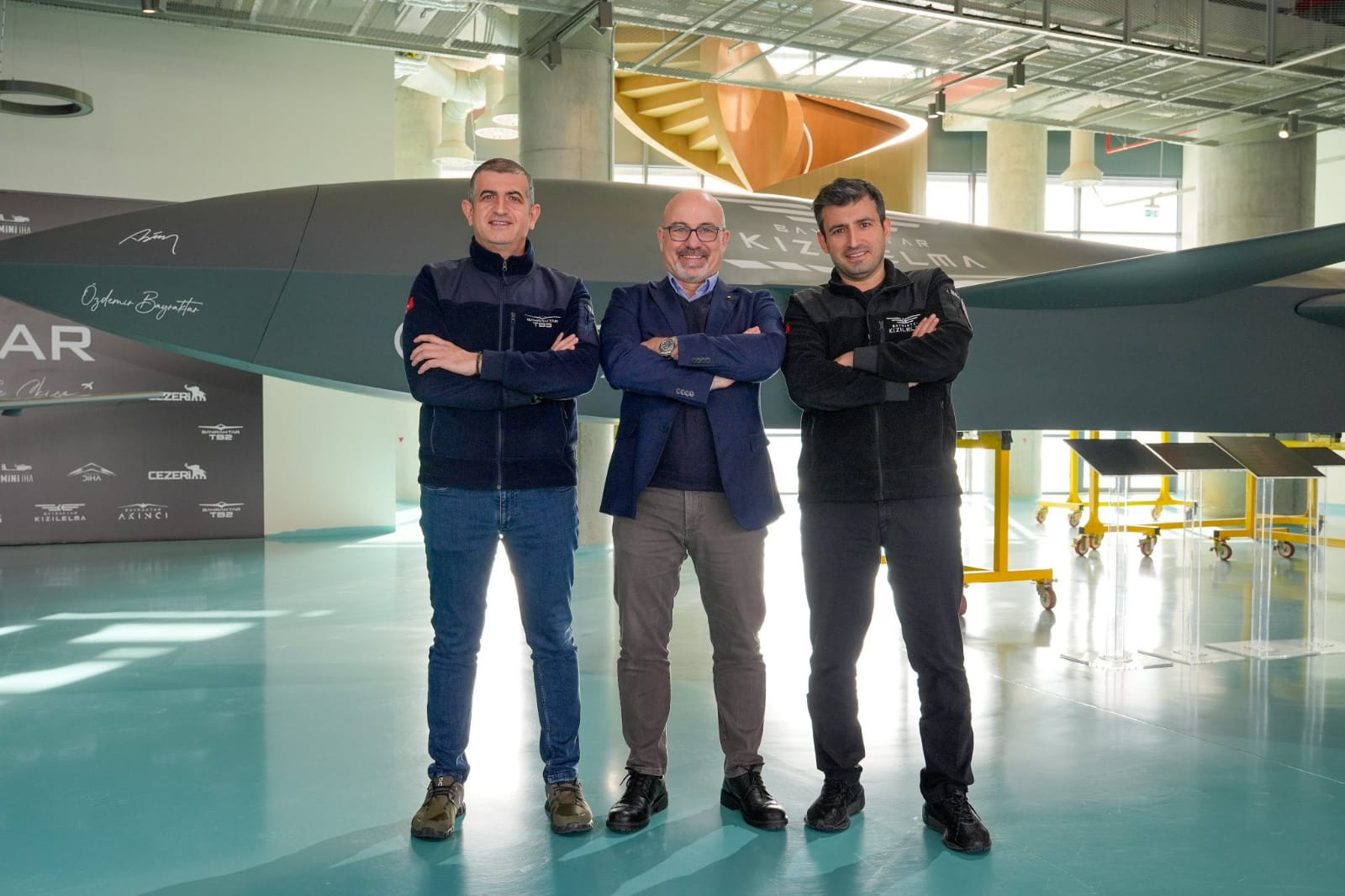 italyan savunma ve havacilik grubu leonardo turk drone ureticisi baykar ile yakin zamanda ortaklik lHL6VhhE