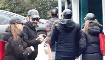 kerem alisik sevgilisi evrim alasyanin elini hic birakmadi h8LrrqSv