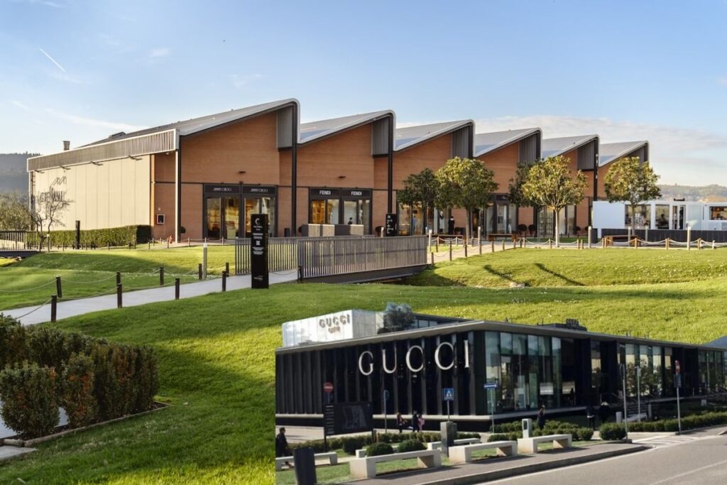 luks devi kering italyadaki iki outlet merkezini abdli gayrimenkul yatirimcisi simon property groupa satti xQRSveCd
