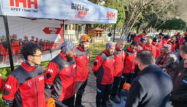 mugla valisi idris akbiyik egede yasanan depremler sonrasinda olasi bir tsunami senaryosu icin bodrum R8kwnrmG