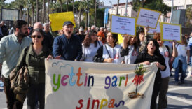 muglanin marmaris ilcesinde vatandaslar sinpasin yapi ve iskan ruhsati iptal edilmesine ragmen calismalarin surdugu KL3vjCc6