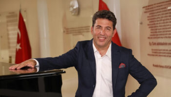 oyuncu emre kinay londrada emlakci olmaya karar verdi 1WgHklij