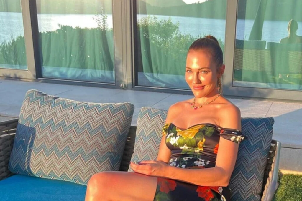 oyuncu meryem uzerlinin rus hayranlari harekete gecti GZGTfVng
