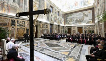 papa francisten yapay zeka aciklamasi beni yapay zekadan daha cok endiselendiren sey dogal yani CAhGD8Xs