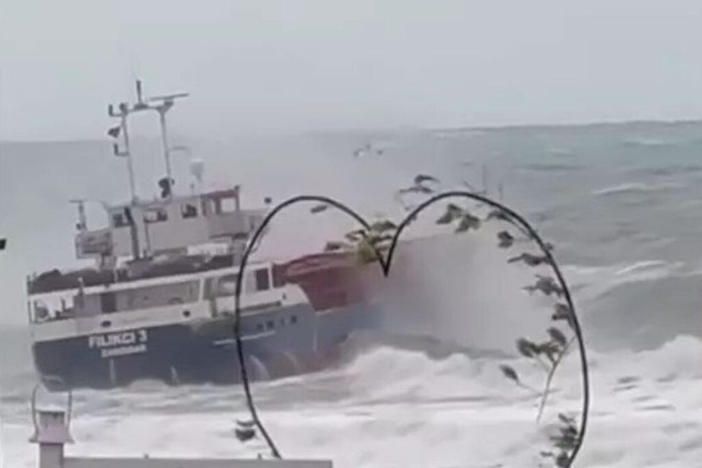 sariyer kilyosta firtina nedeniyle kuru yuk gemisi suruklendi L9VtVdN1