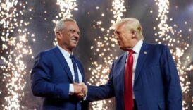 trumpin bakan adayi 12 milyon dolarlik kredi karti borcu oldugunu acikladi VydeNmj3
