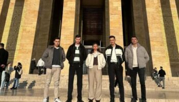 tskdan ihrac edilen 5 tegmen anitkabirde mustafa kemal ataturkun huzuruna cikti A38Ja3Jn