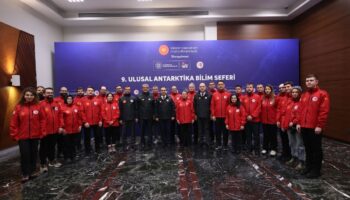 turk bilim insanlari 9 ulusal antarktika bilim seferi icin yola cikti pmS5lvQe