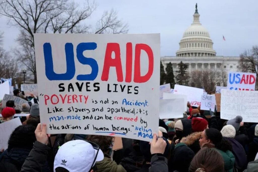 usaid sendikalari personelini 10 binden 300un altina dusurmesini emreden trumpa karsi dava acti mCBMrG4g