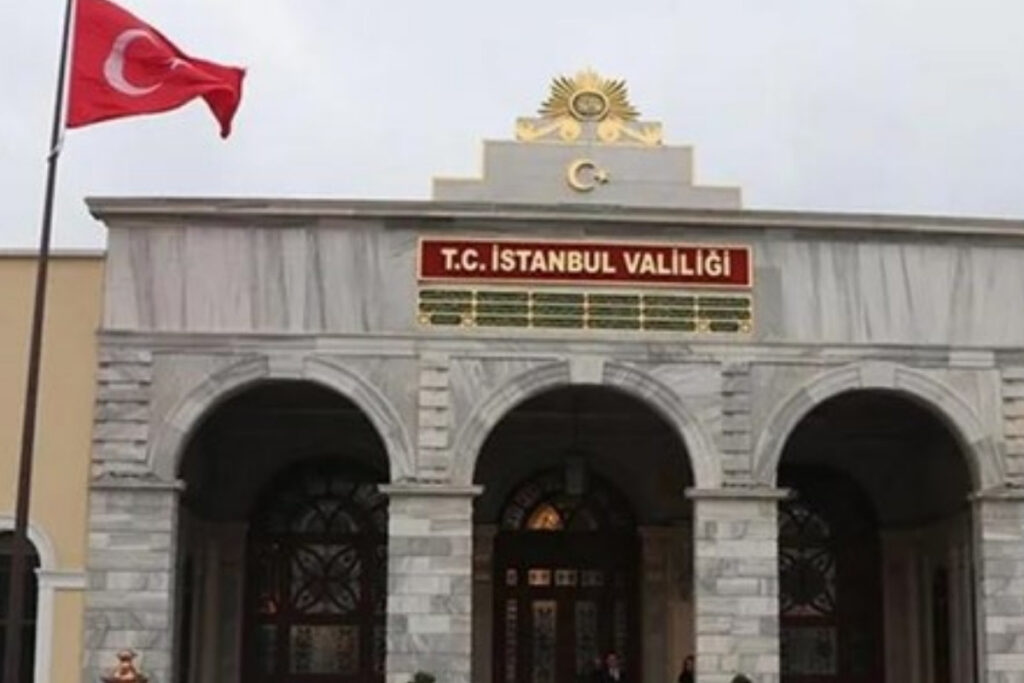 valilikten kamu kurumlarina cuma namazi genelgesi gonderildi A2VvAIDr