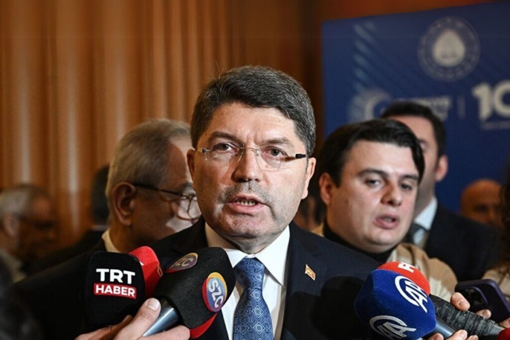 adalet bakani yilmaz tunctan chp kurultayi ve eylem tok ile oglunun abdden iadesi karari jlsupnWg