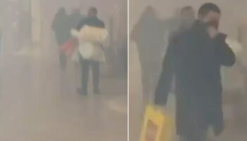 akasya alisveris merkezinde yangin panigi lbGyzaE7