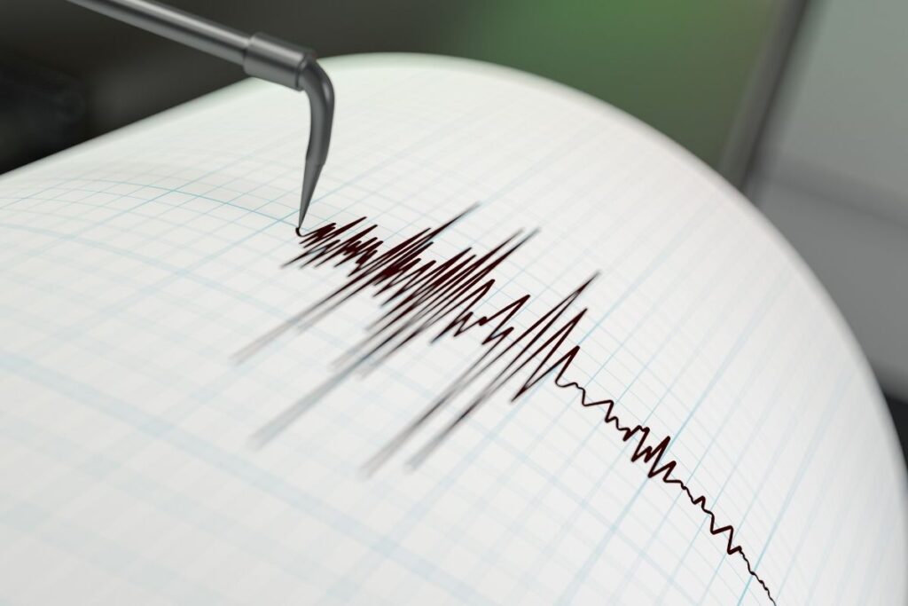 akdenizde bir saat arayla iki deprem meydana geldi PTvHVtTb