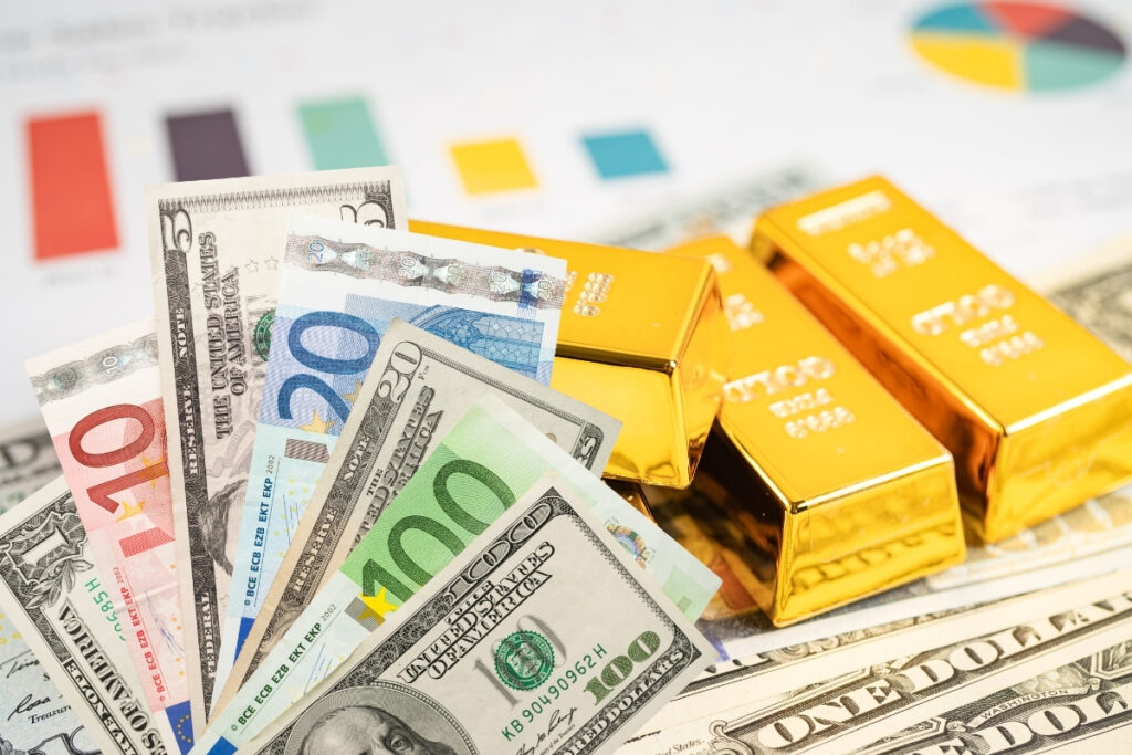 altin dolar ve euro haftaya yukselisle basladi altinin gram fiyati 3 bin 364 liraya 68Kxne3L