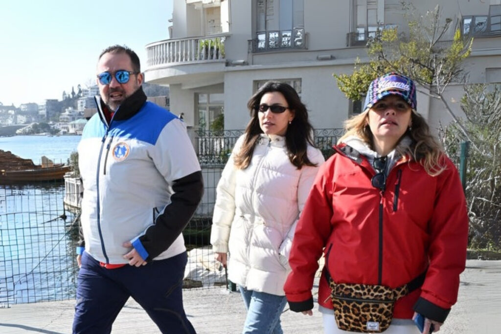 ata demirer misafirlige giderken sabah sporunu da aradan cikardi OftfYftI