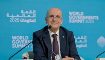 bakan simsek turk ekonomisini anlatti kuresel ticaretteki bolunmelere karsi daha dayanikliyiz aKE7Ib2F
