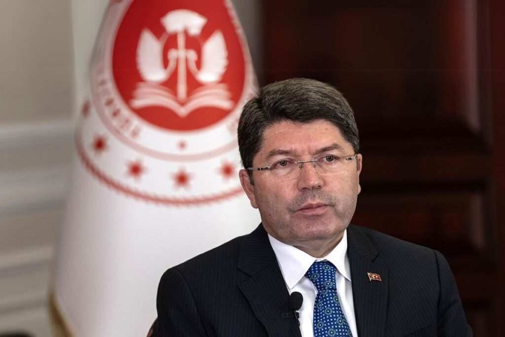 bakan tunctan the economiste tepki bu kirli senaryolara asla boyun egmeyecegimizi herkes bilmelidir gvV3RF1y