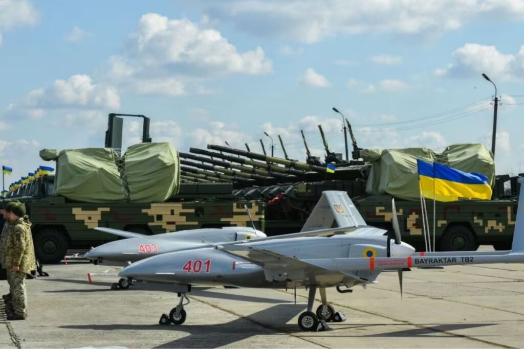 baykar ukraynada insaati devam eden drone tesisinde calisacak uzmanlari turkiyede egitiyor sfJ37vyX