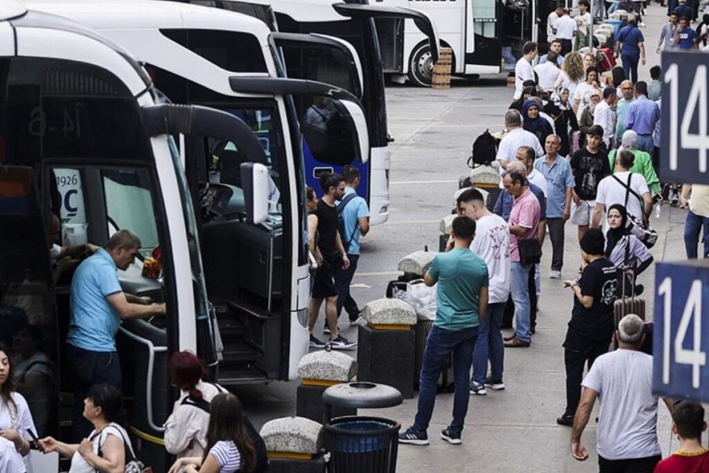 biletsiz yolcu tasiyanlara uygulanan para cezasinin ust siniri 85 bin liraya cikarilacak QsPkkQhi