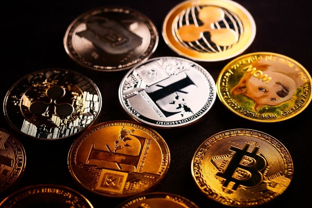 bitcoin ve ethereumun gecen yil etf ile abdde isleme acilmasinin ardindan altcoin projeleri icin I7sEDjMI