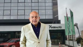 calisanlarina 2022de 25 2023te 29 maas ikramiye veren yuce auto kodanin sahibi ahmet yuce bu 1cN2jUMl
