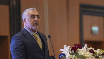 calisma ve sosyal guvenlik bakani vedat isikhan emeklilerin bayram ikramiyesi ile ilgili degerlendirme yapacagiz GGDtCV3f