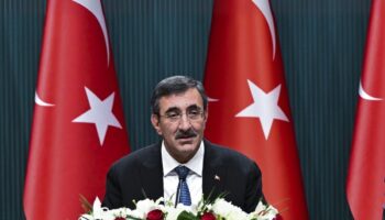 cevdet yilmaz cari dengedeki iyilesme dezenflasyon surecine destek veriyor LWlHZxac