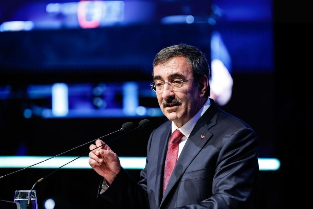 cevdet yilmaz istihdam konusunda cok yonlu politikalar uygulamaya devam edecegiz Z2gA8WPD