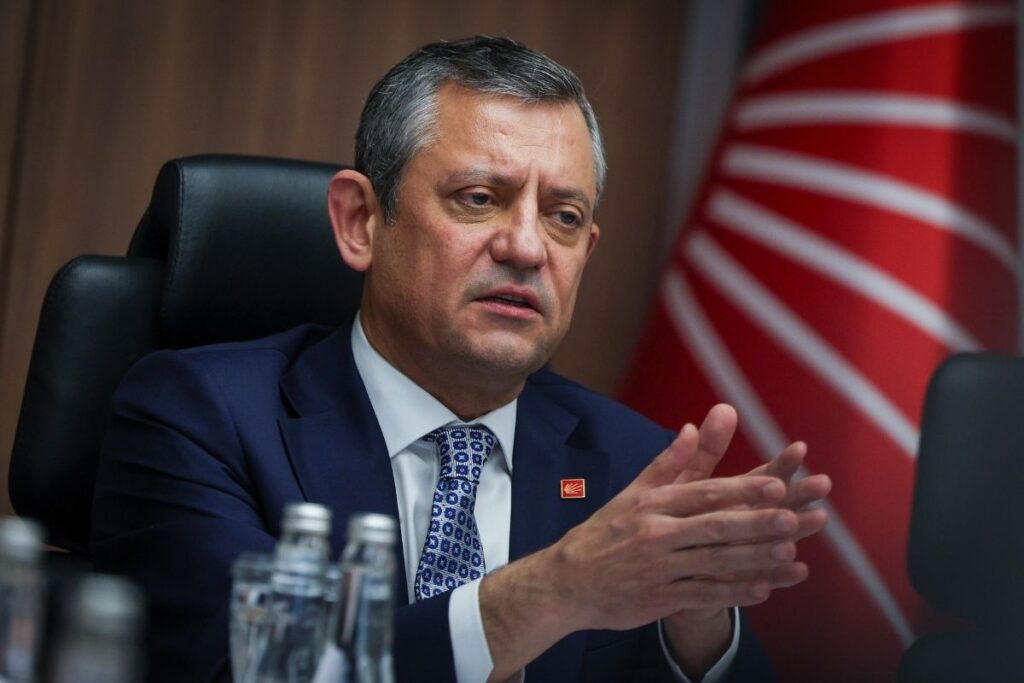 chp lideri ozgur ozelden abdullah ocalanin teror orgutu pkkya cagrisina iliskin ilk aciklama iGfGyf2l