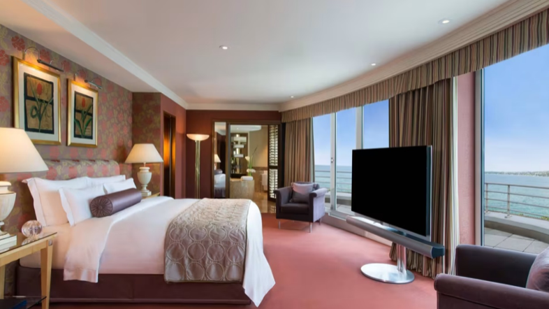 cilginca pahali 10 suit oda aralarinda istanbuldan da bir otel var 2 UBpN6SXI
