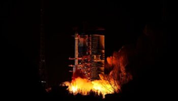 cin cok bantli ve yuksek hizli iletisim teknolojilerini test etmek icin uydu firlatti LSL3AB33