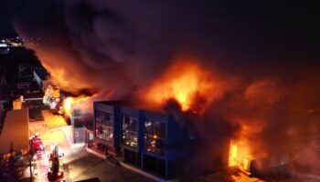 corumda organize sanayi bolgesindeki gida fabrikasinda yangin cikti gSy3v8W3