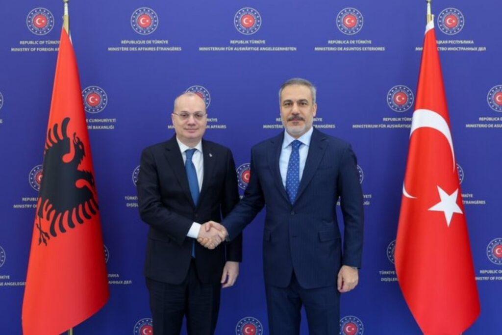 disisleri bakani hakan fidan arnavutluk disisleri bakani ile gorustu hedefimiz ticaret hacmimizi 2 milyar lCSsOdqg