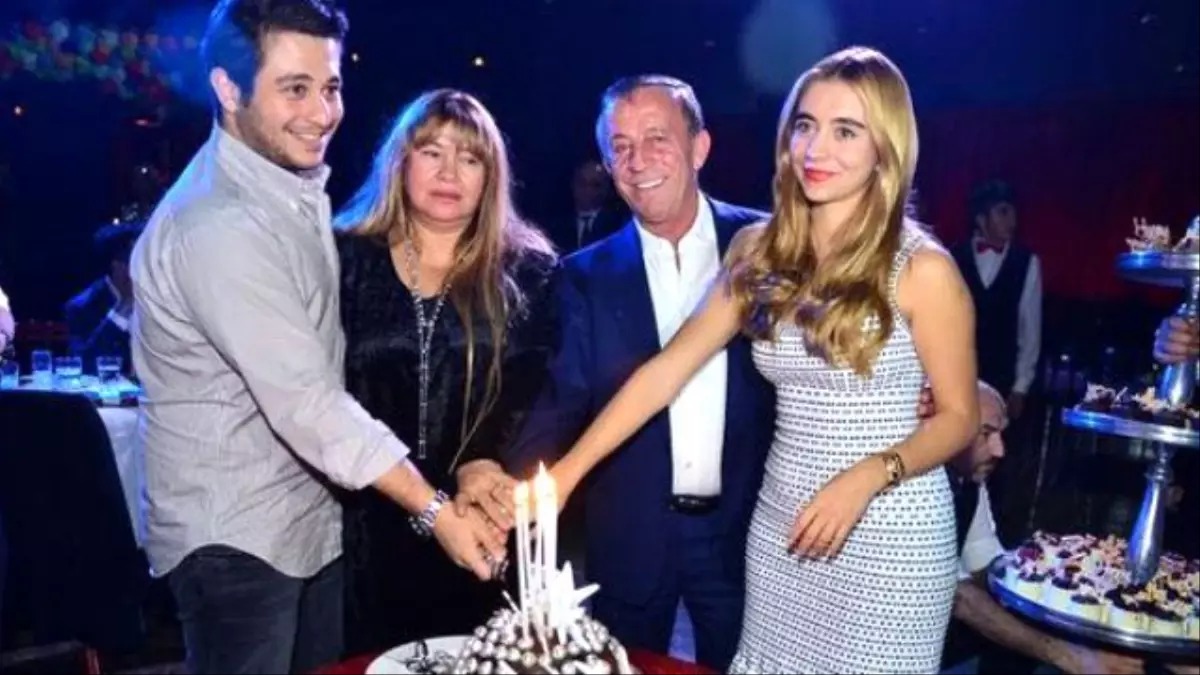 dogum gununde kendisine 74 milyonluk hediye alan ali agaoglunun hediye listesini pd arastirdi bir XMwJKZVD