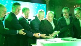 dogus oto ceosu ali bilaloglu turkiyede satislarini avrupadan fazla arttiran skoda ailesini kutladi ahmet Y2xucyrR