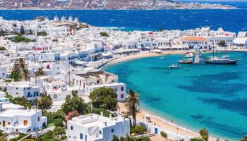 egedeki mikonos adasinda deniz suyu cekildi ada sakinleri panige kapildi dvTHAscE